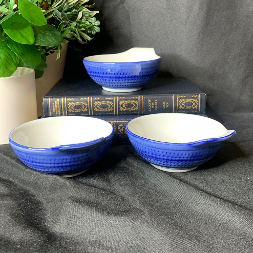 Set of 3 blue and white Pier 1 stoneware rice bowls / fruit bowls with handle